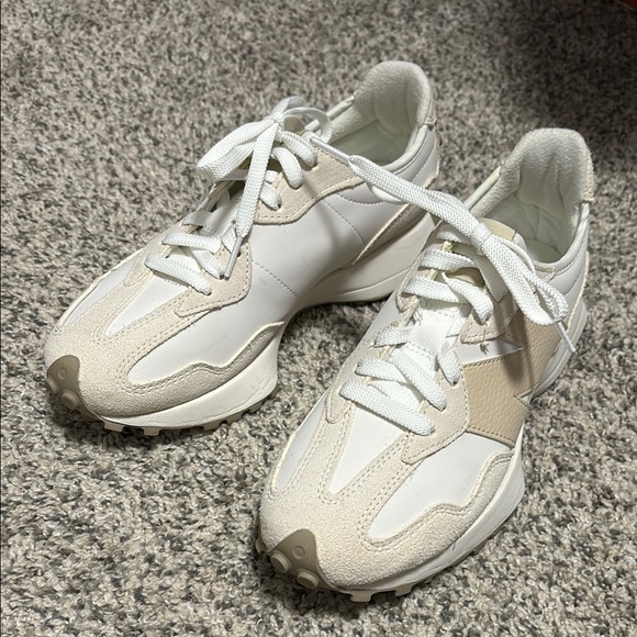 New Balance Shoes - New Balance Athletic Shoes White Cream Retro-Inspired